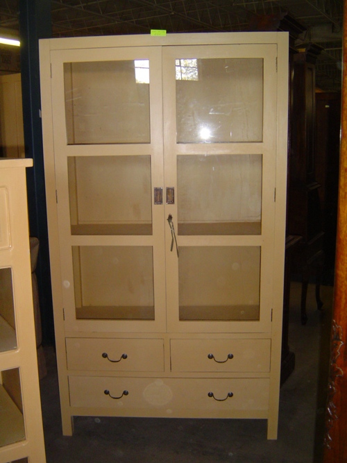 2-Door, 4-Drawer Cabinet: (YD854-P)