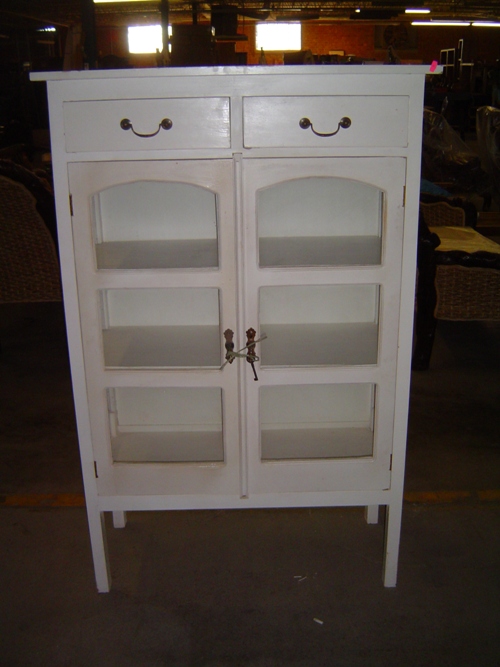 2-Door, 2-Drawer Cabinet: (YD844)